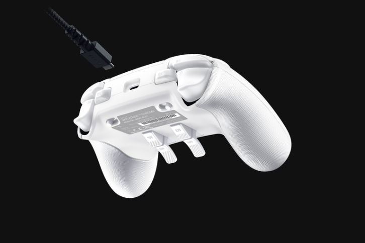 consola blanco Razer croma de lobezno v2 LTD6Z161