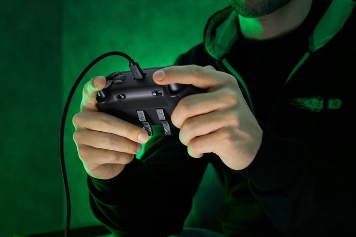 consola negro Razer croma de lobezno v2 LTD6Z160