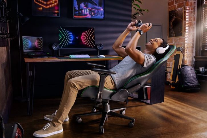 silla de juego verde Razer enki LTD6Z131